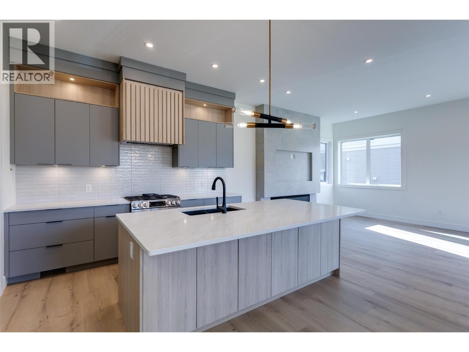 970 Lawson Avenue Unit# 4