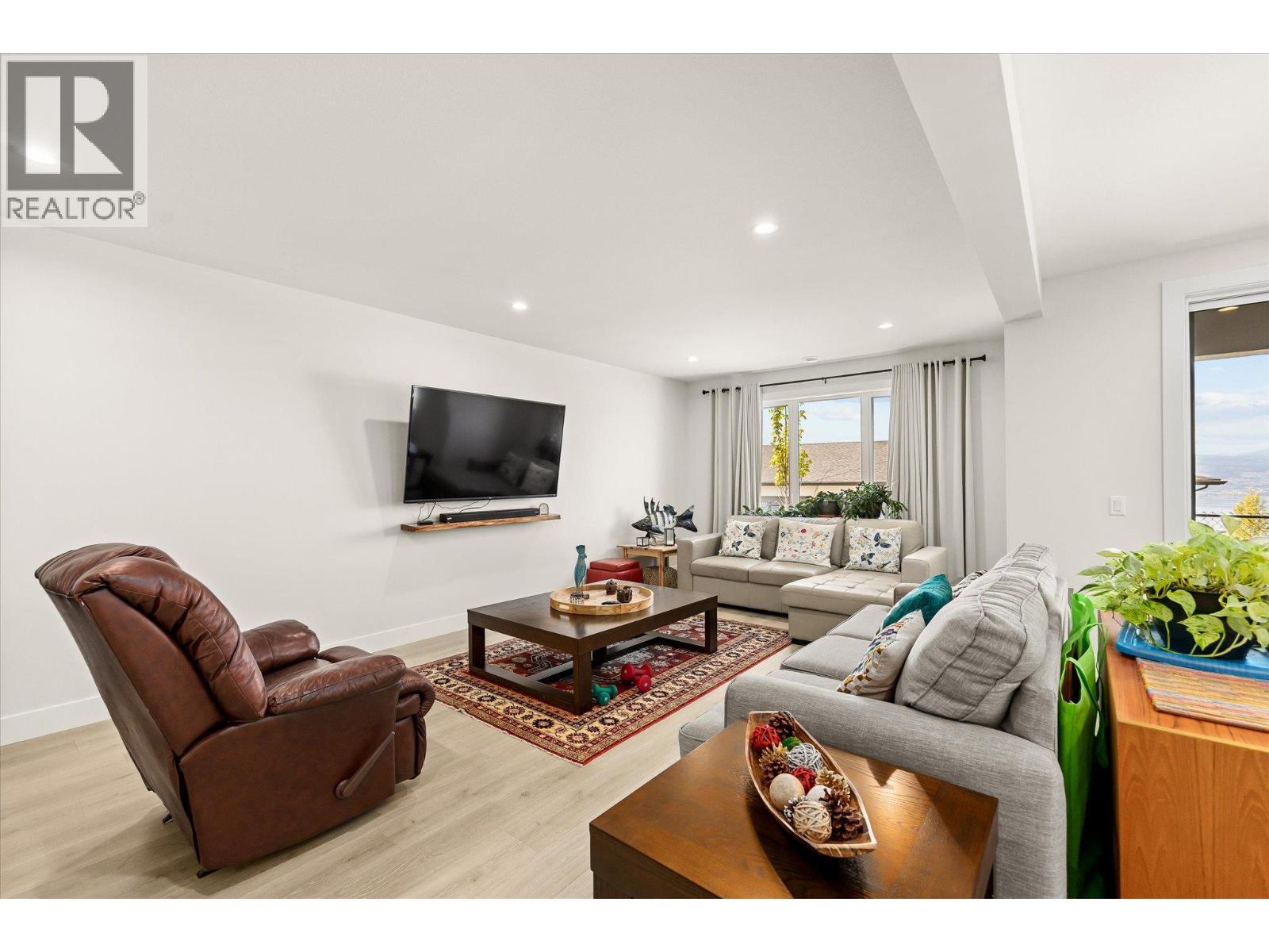 796 Kuipers Crescent Unit# 13