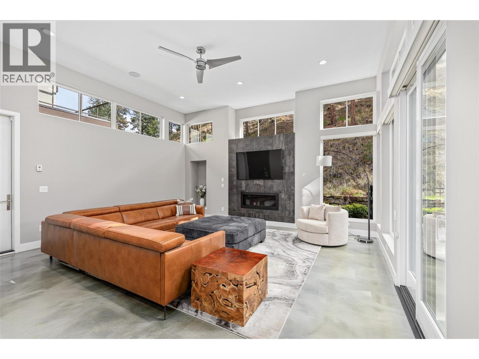 1085 Westpoint Drive