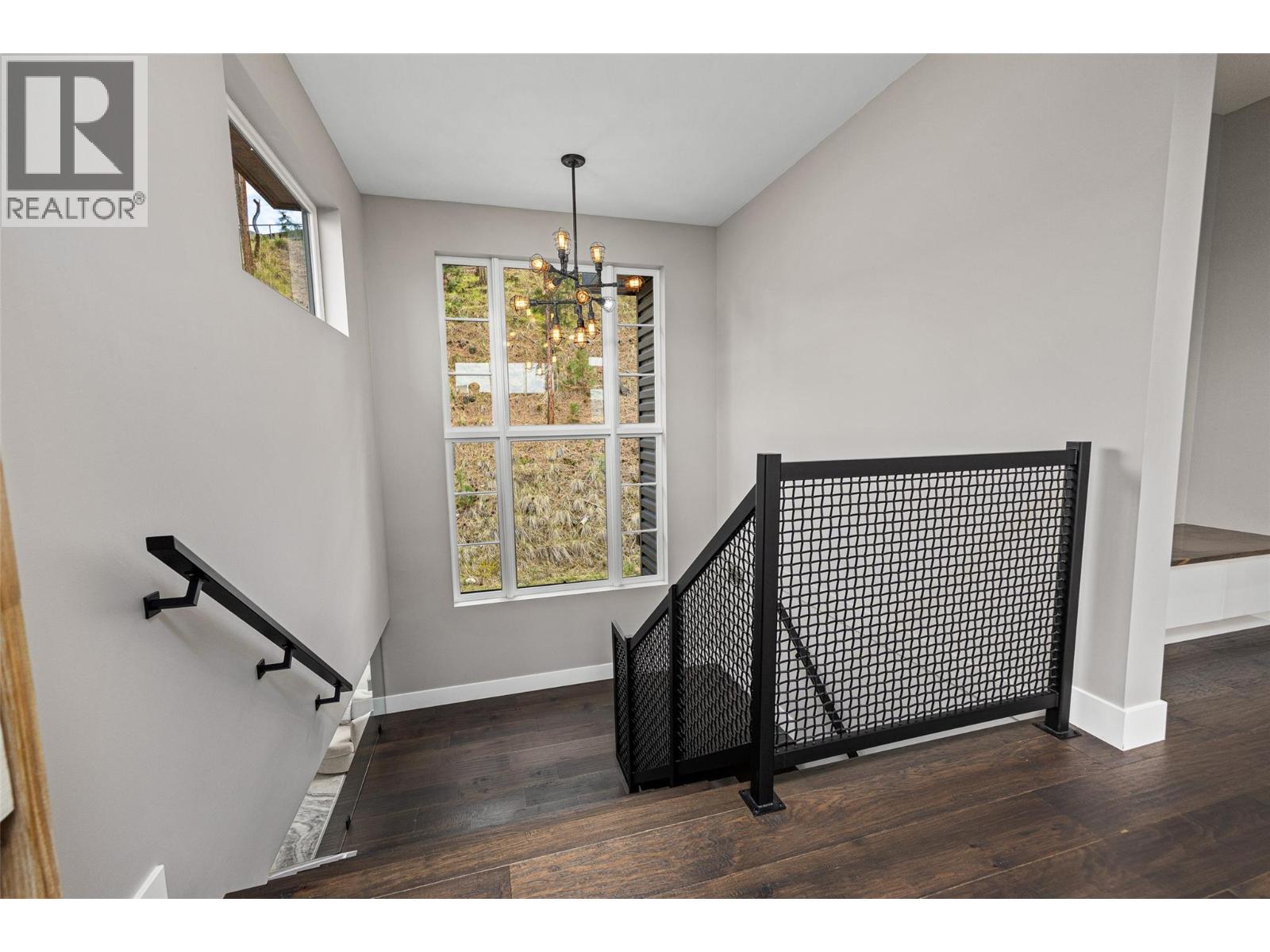 1085 Westpoint Drive