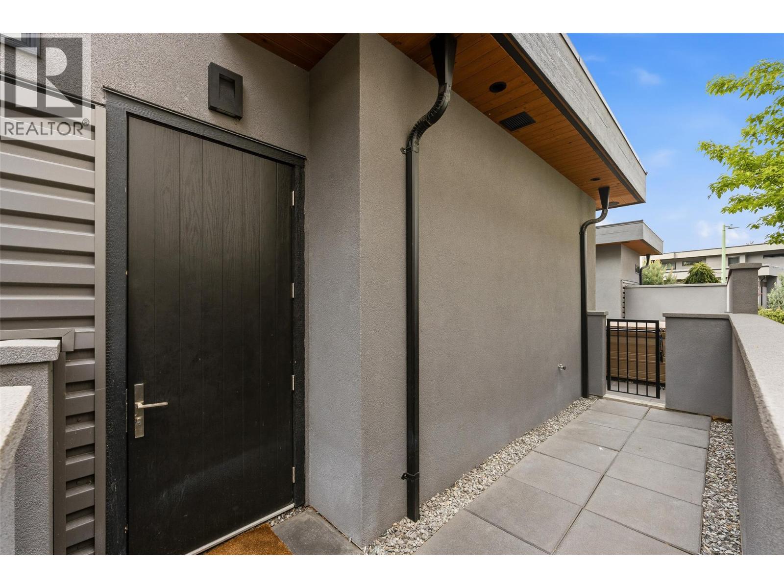 1085 Westpoint Drive