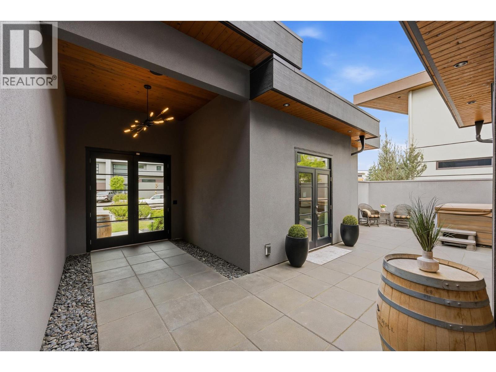 1085 Westpoint Drive