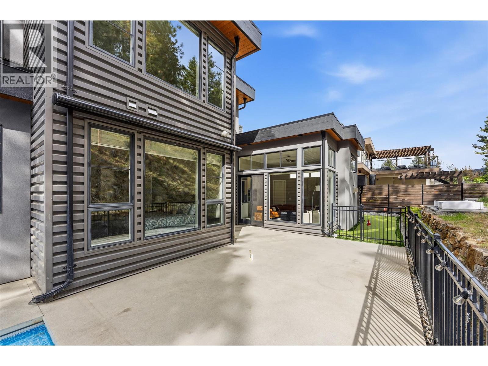 1085 Westpoint Drive
