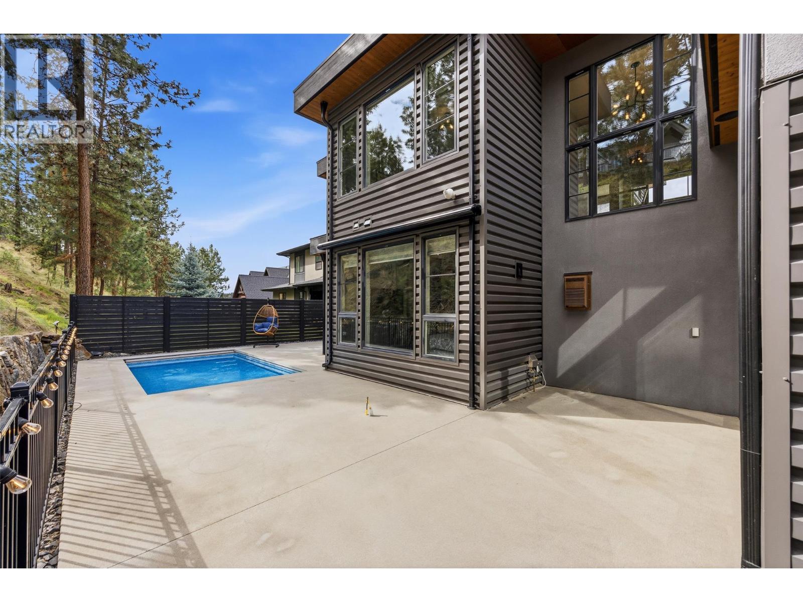 1085 Westpoint Drive
