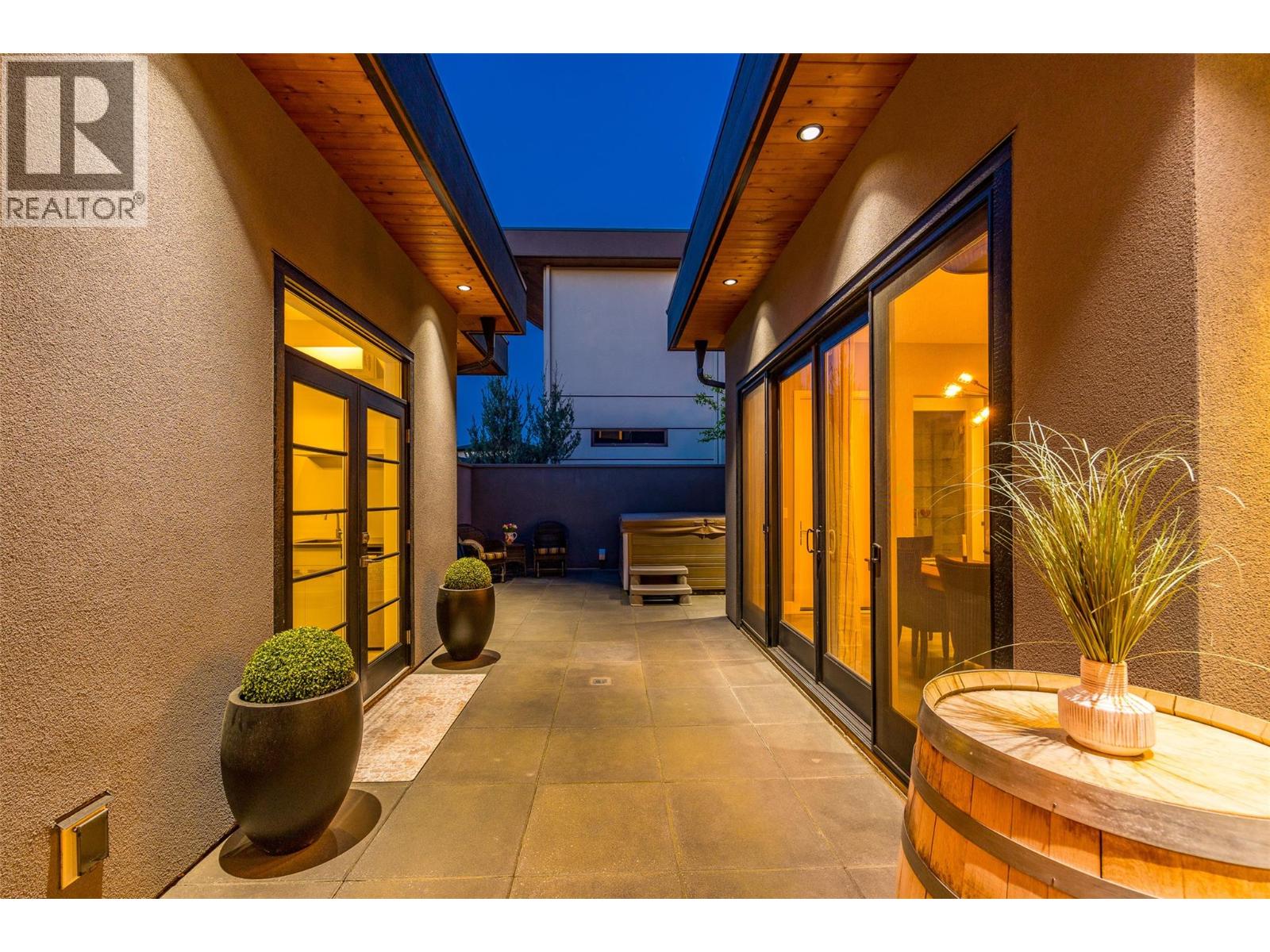 1085 Westpoint Drive