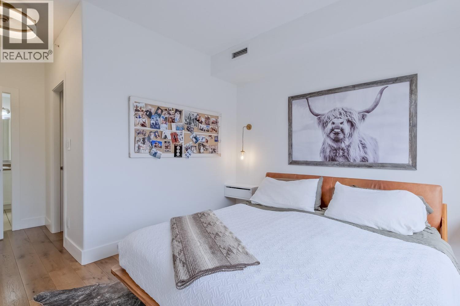 1160 Bernard Avenue Unit# 215