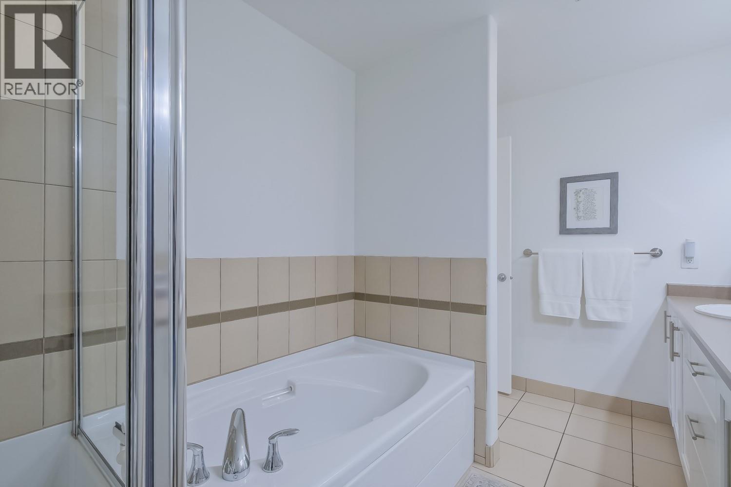 1160 Bernard Avenue Unit# 215