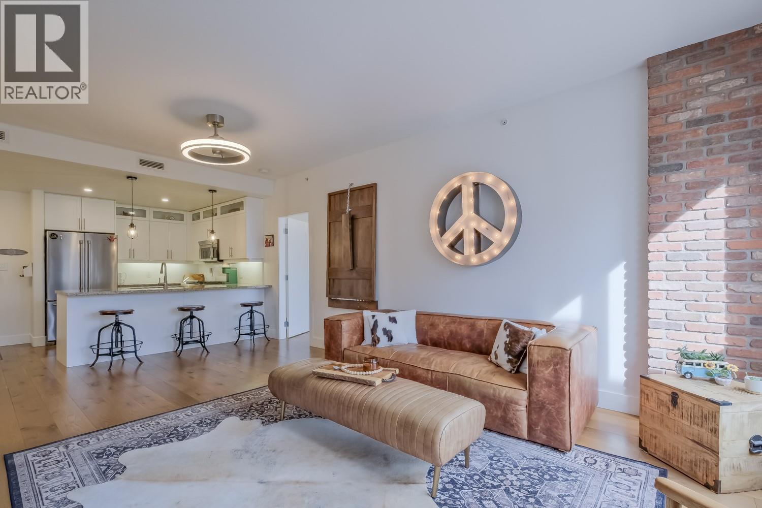 1160 Bernard Avenue Unit# 215
