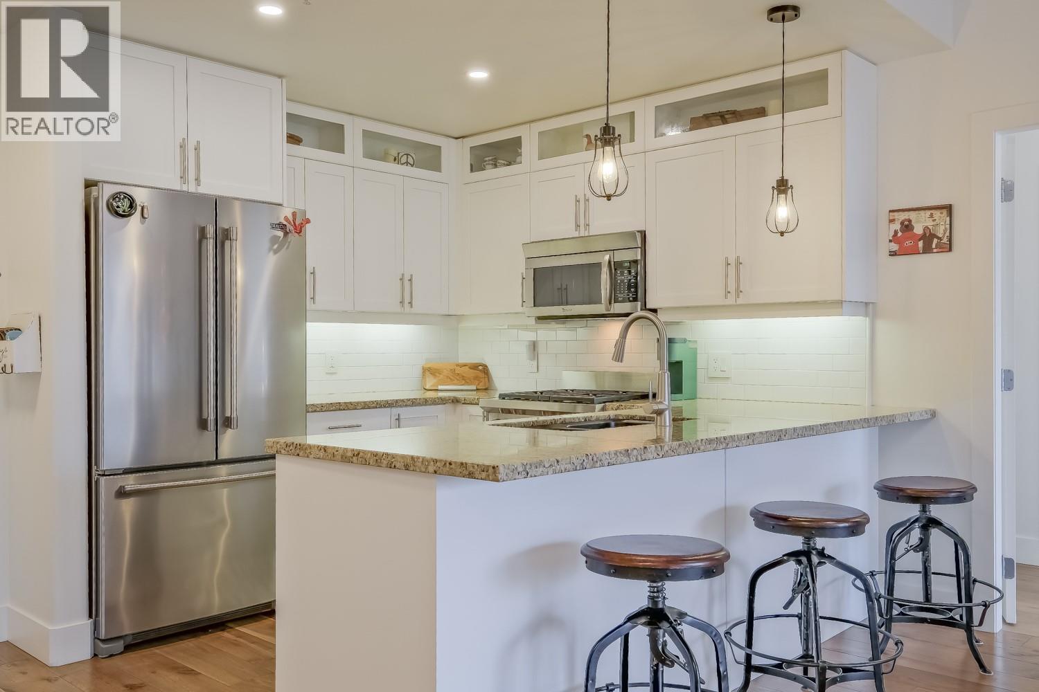 1160 Bernard Avenue Unit# 215