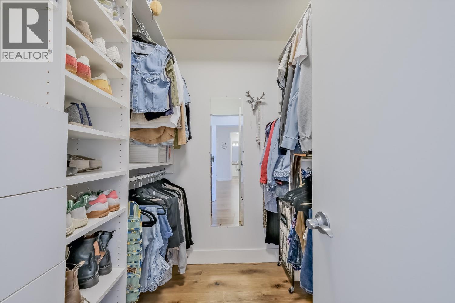 1160 Bernard Avenue Unit# 215