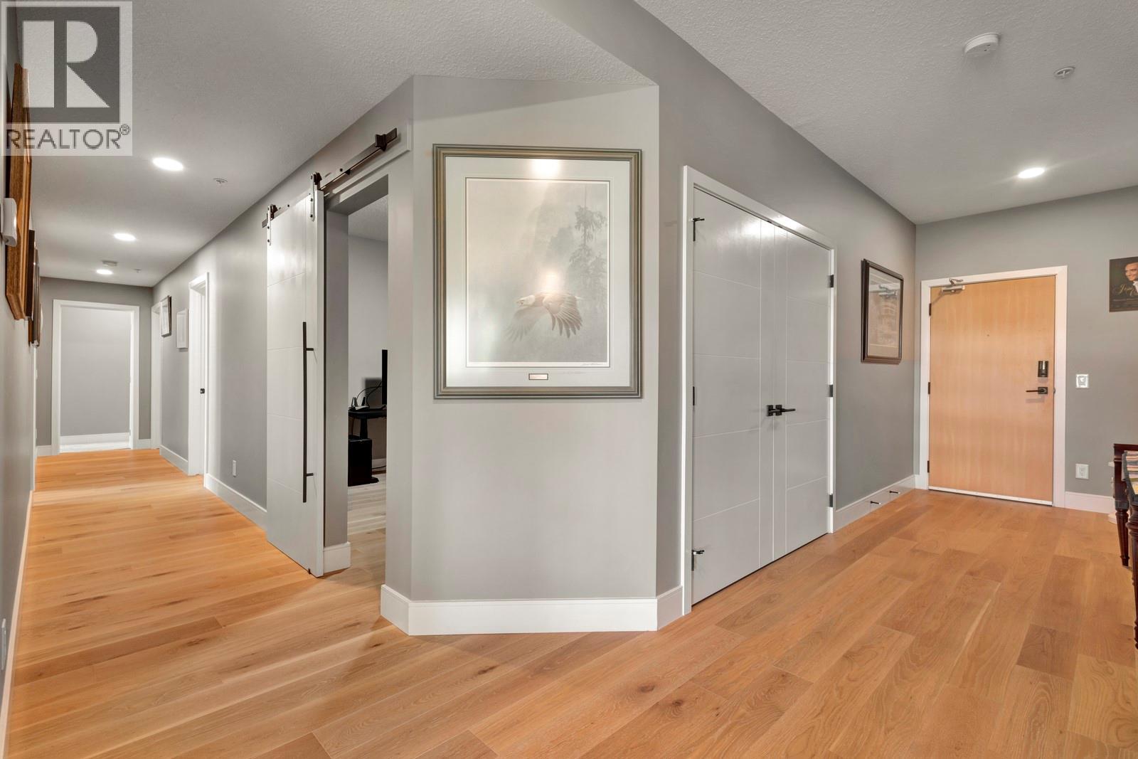 529 Truswell Road Unit# 402