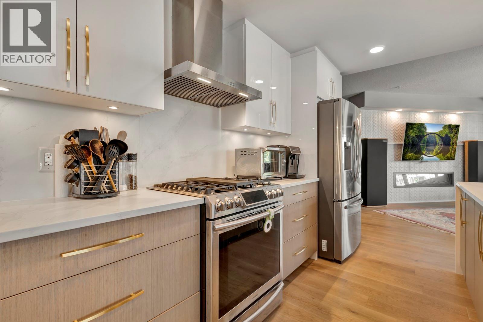 529 Truswell Road Unit# 402