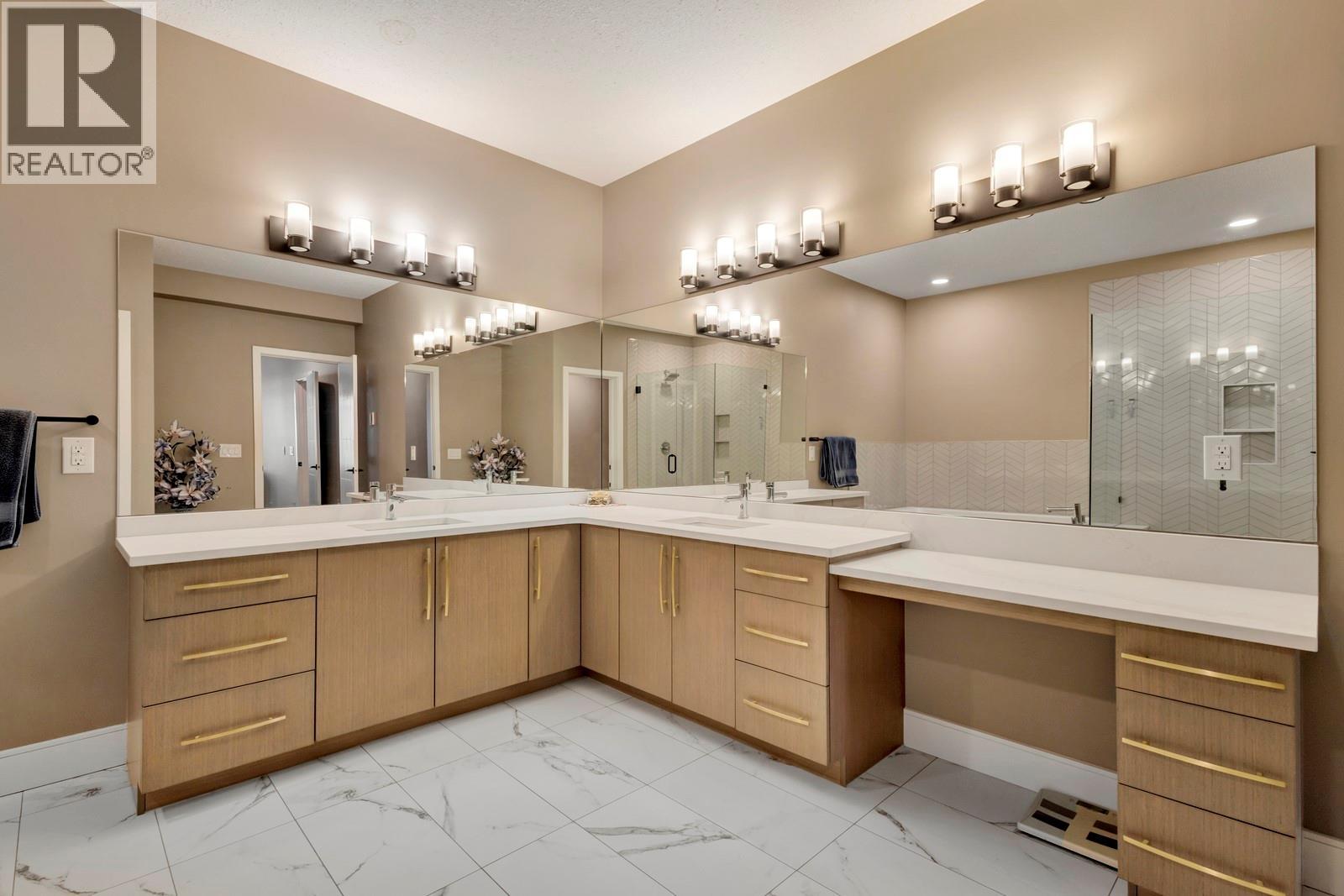 529 Truswell Road Unit# 402