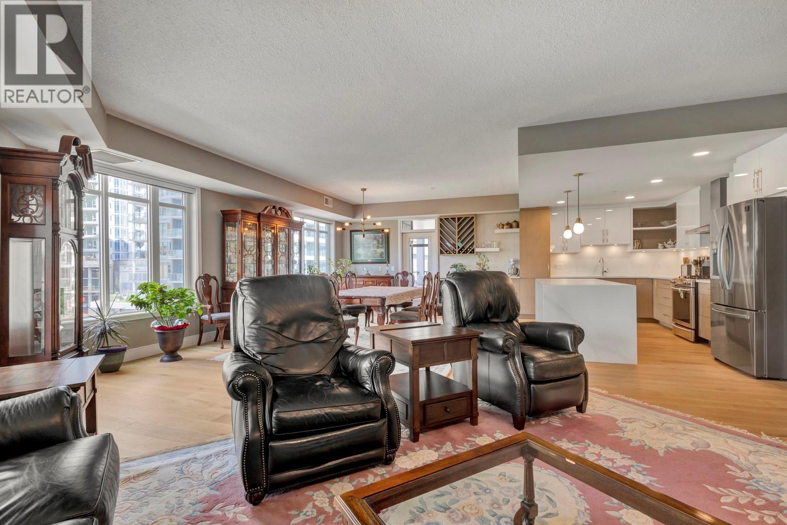529 Truswell Road Unit# 402