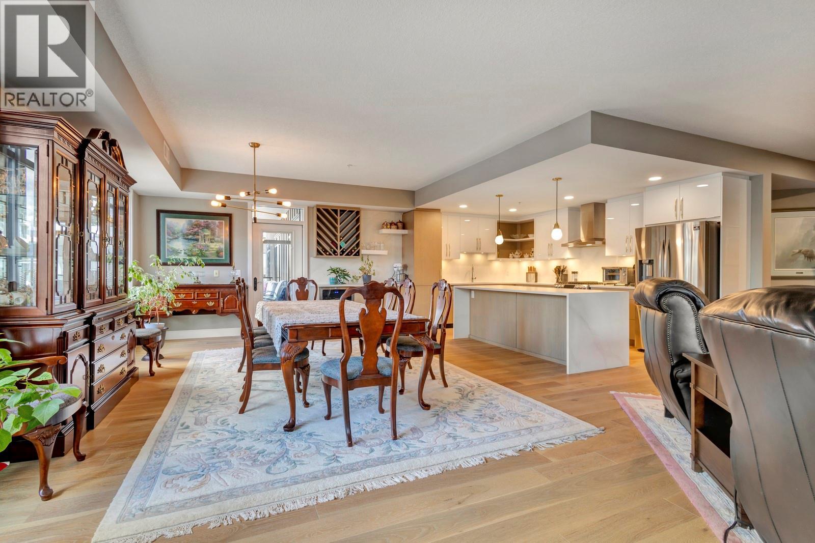 529 Truswell Road Unit# 402