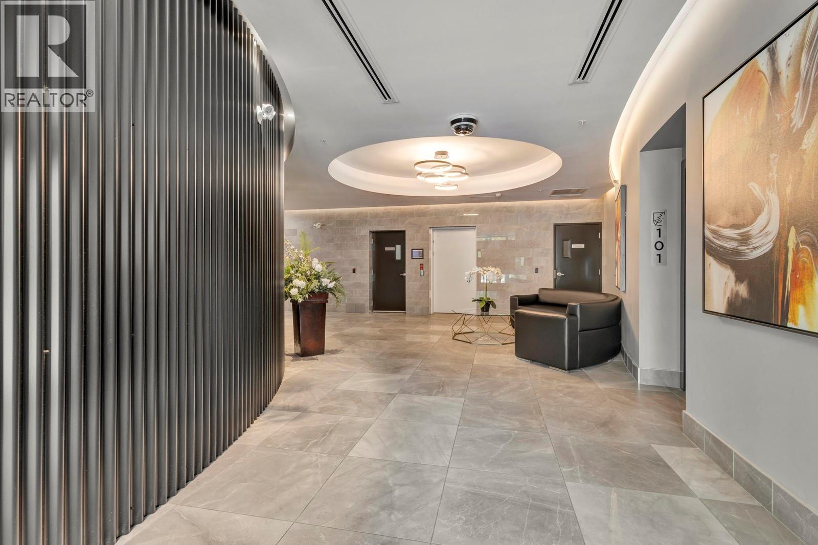 529 Truswell Road Unit# 402