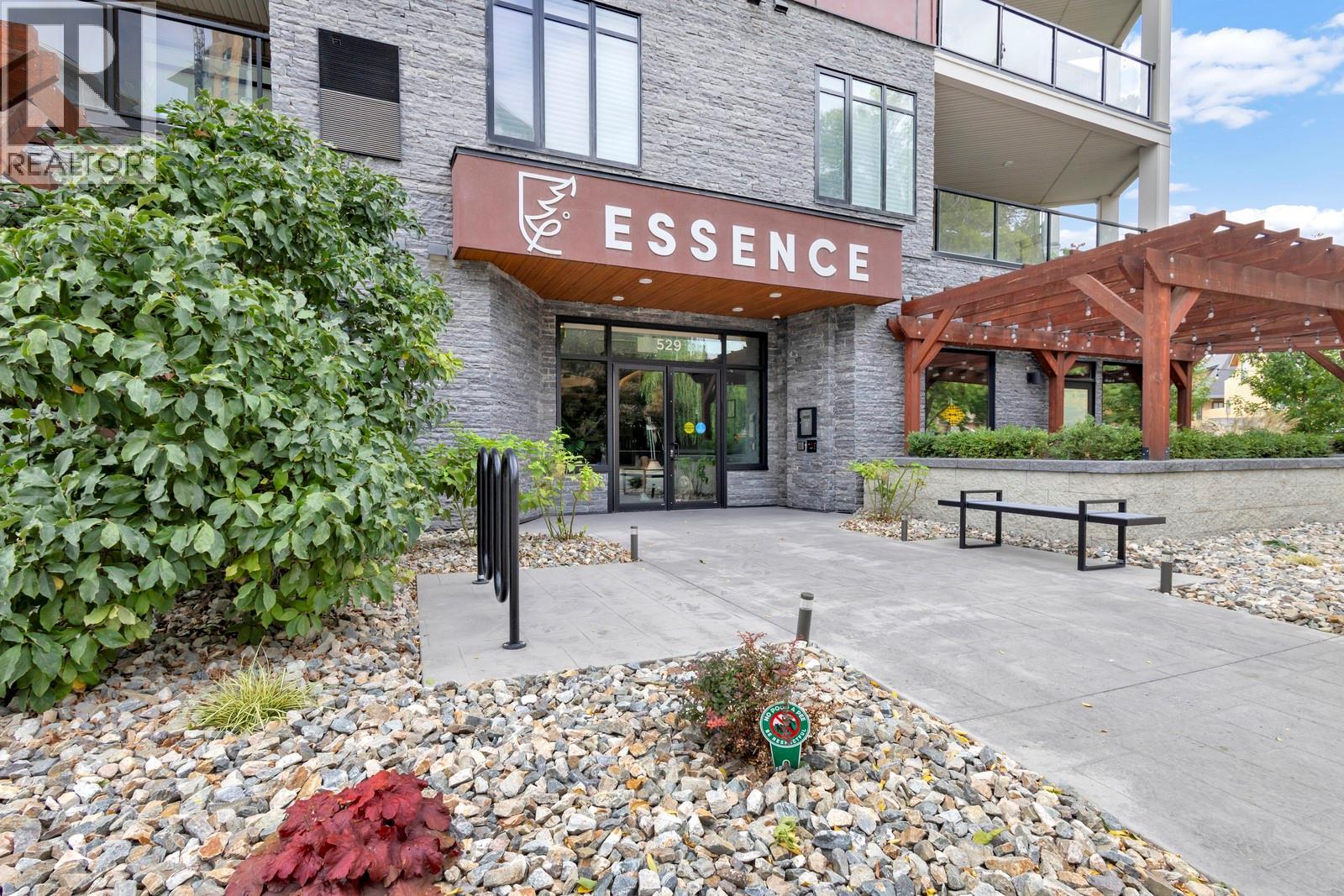529 Truswell Road Unit# 402