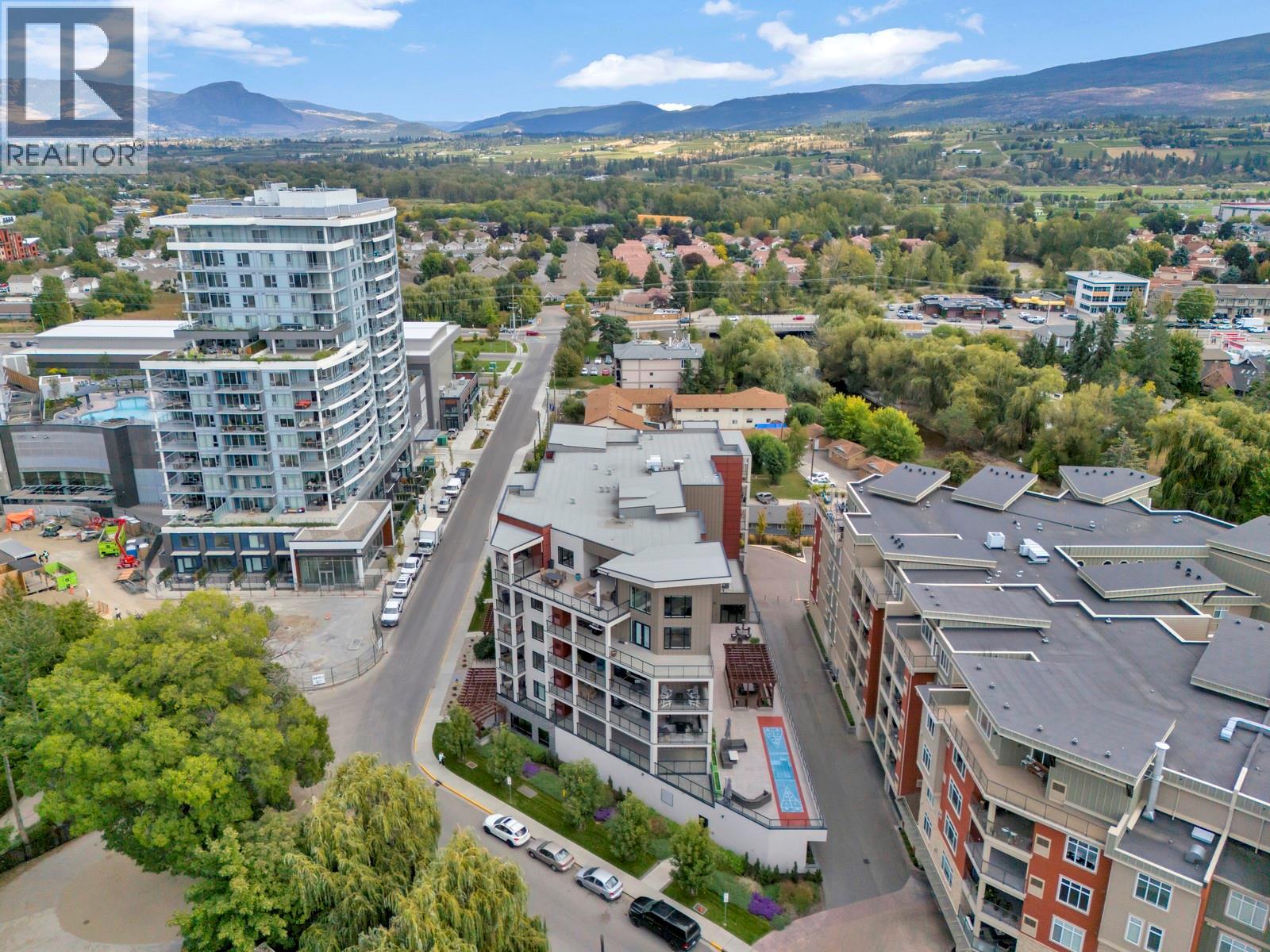 529 Truswell Road Unit# 402