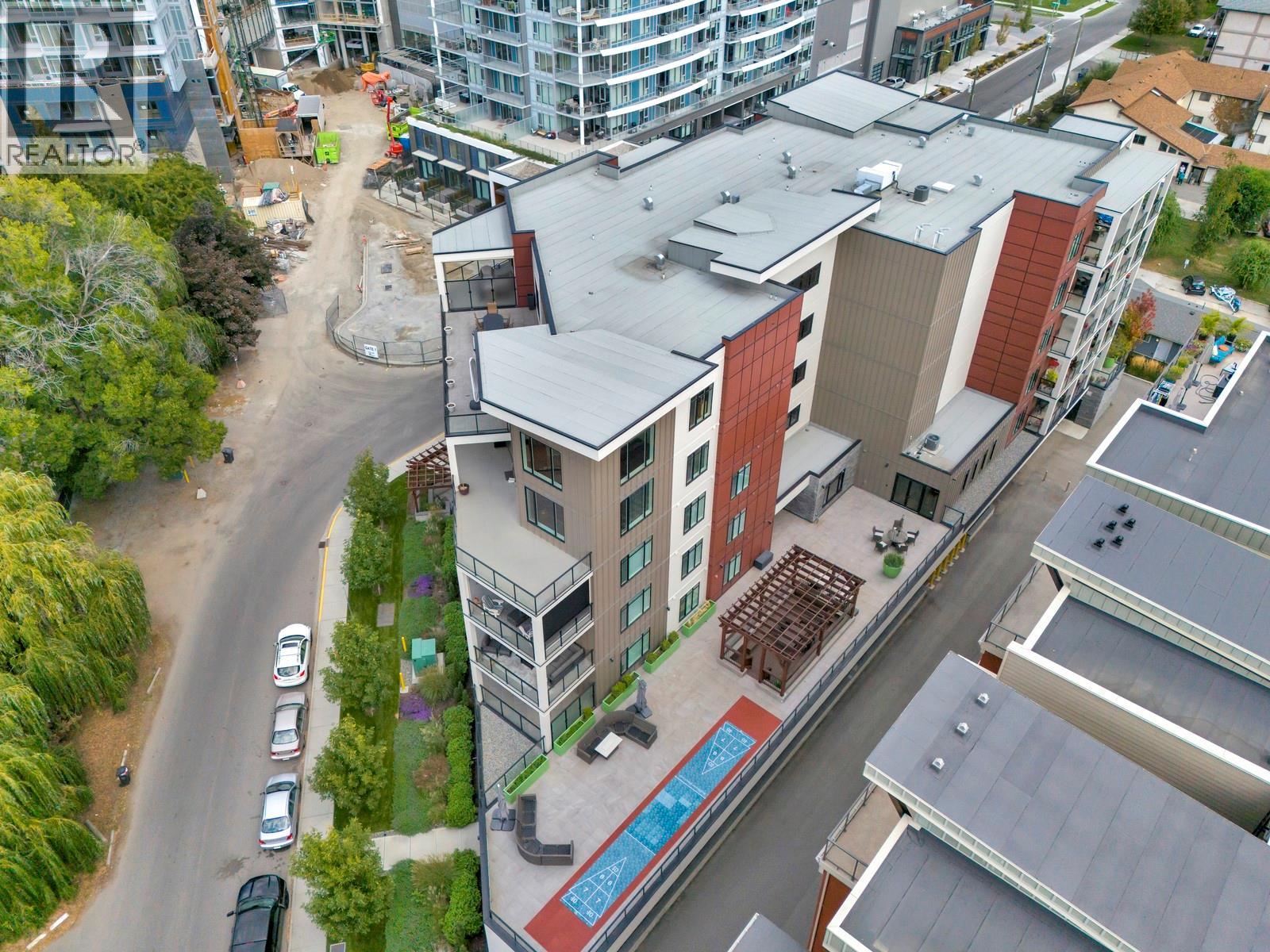 529 Truswell Road Unit# 402