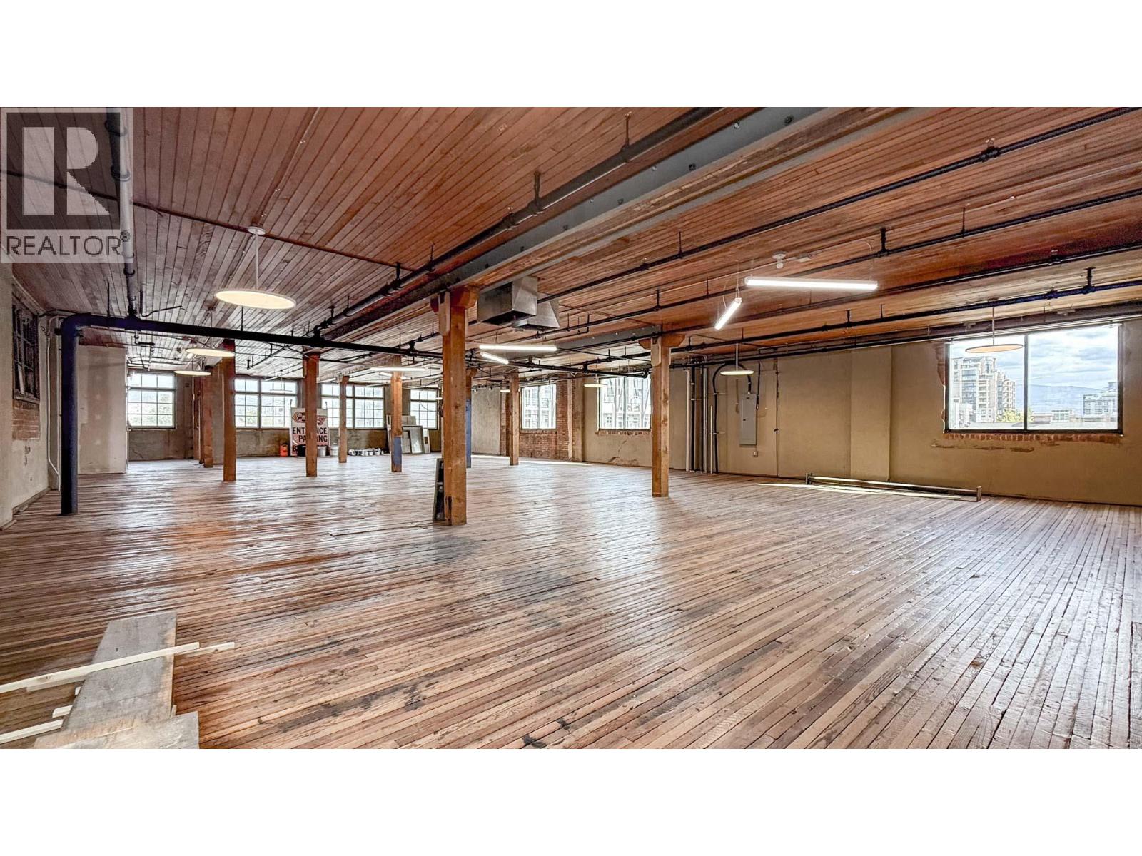 1264 Ellis Street Unit# 300
