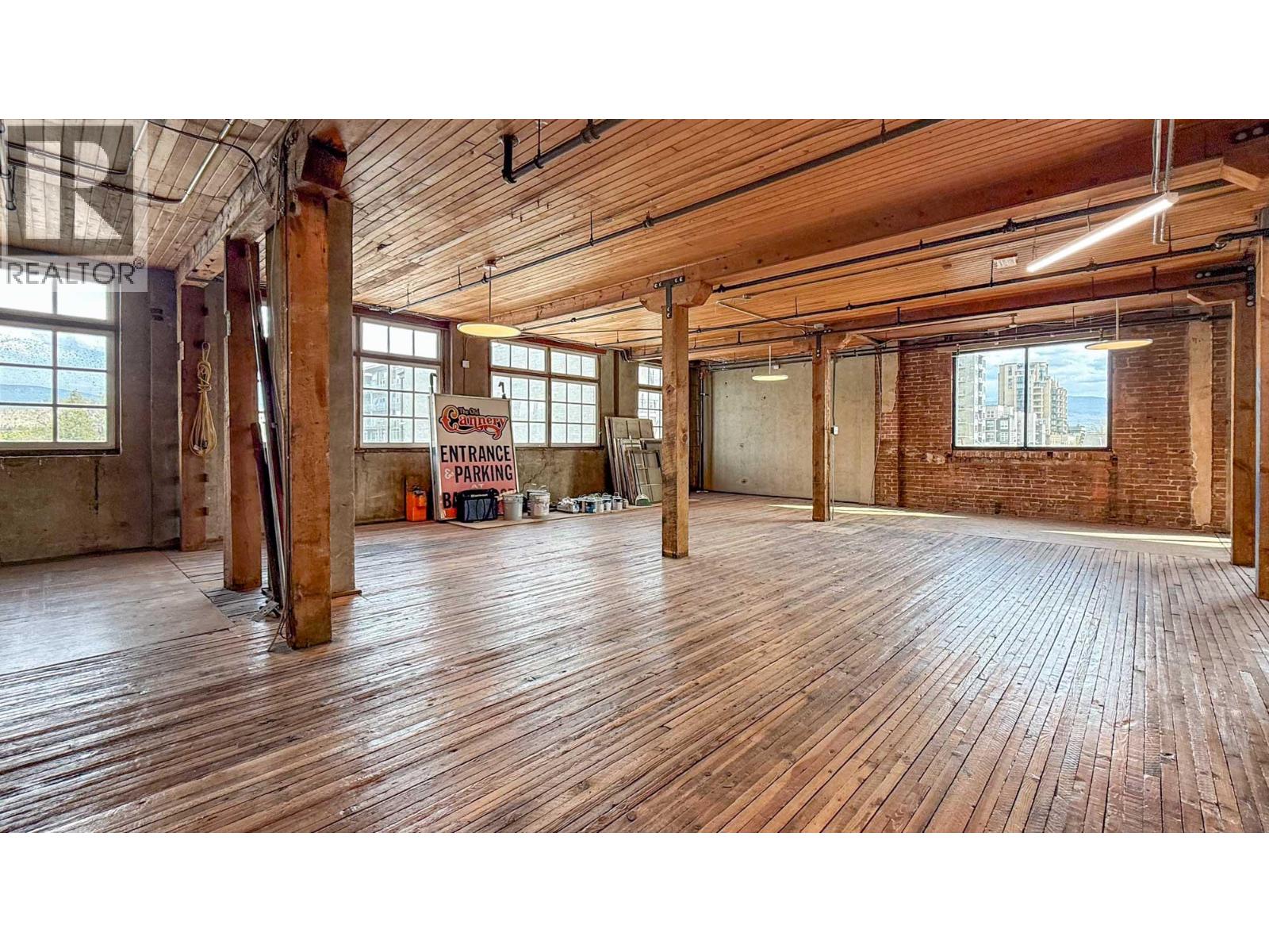 1264 Ellis Street Unit# 300
