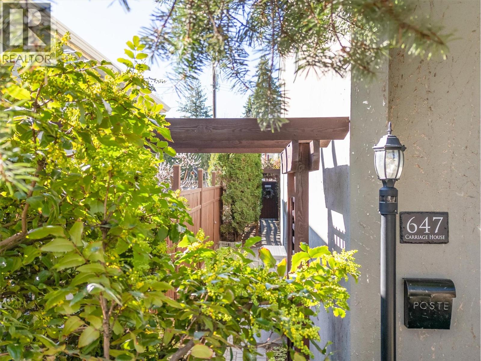 645 Francis Avenue