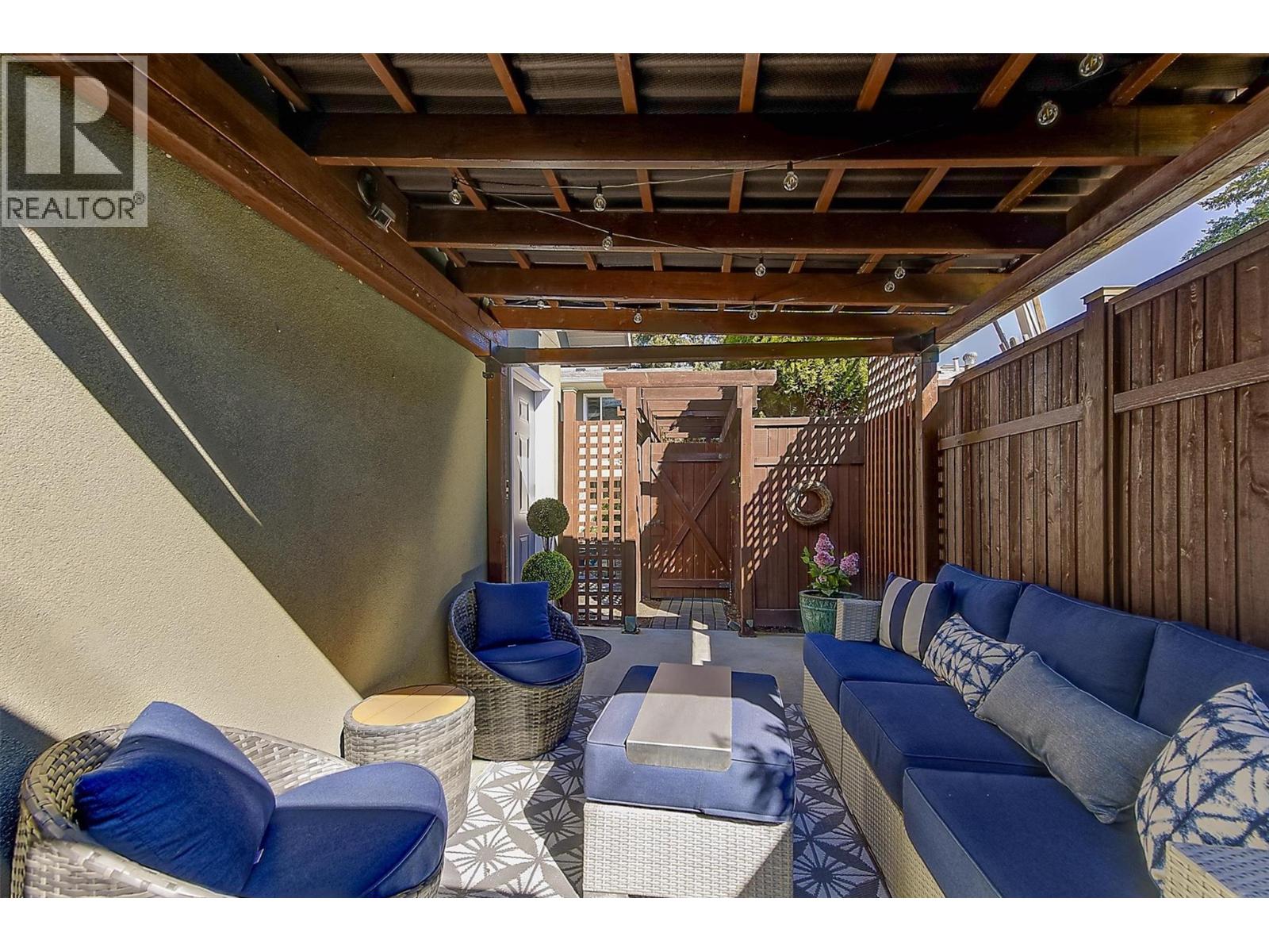 645 Francis Avenue