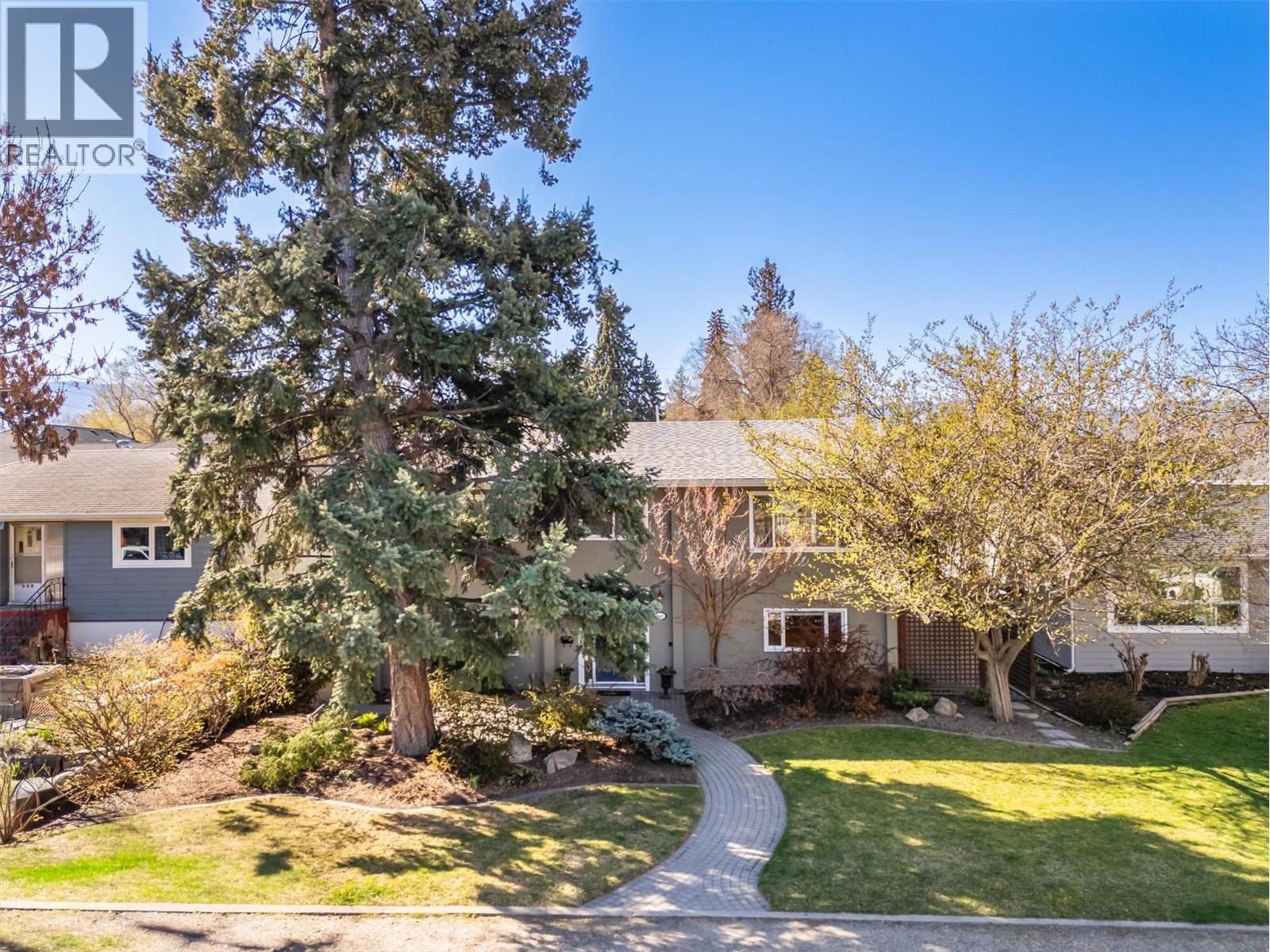 645 Francis Avenue