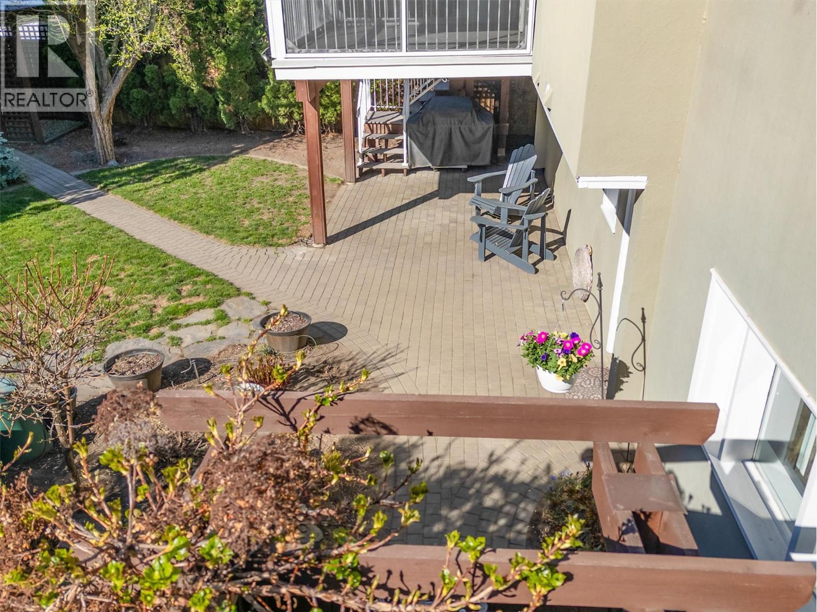 645 Francis Avenue