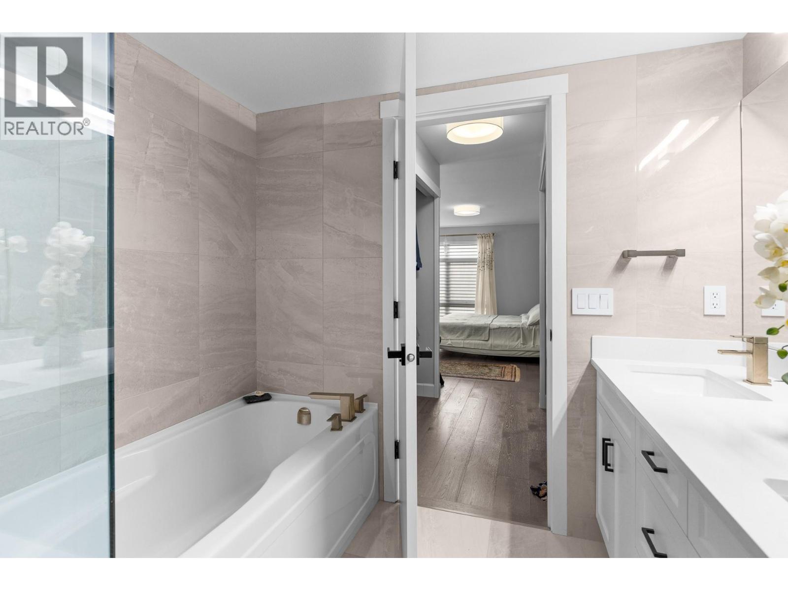 457 West Avenue Unit# 108