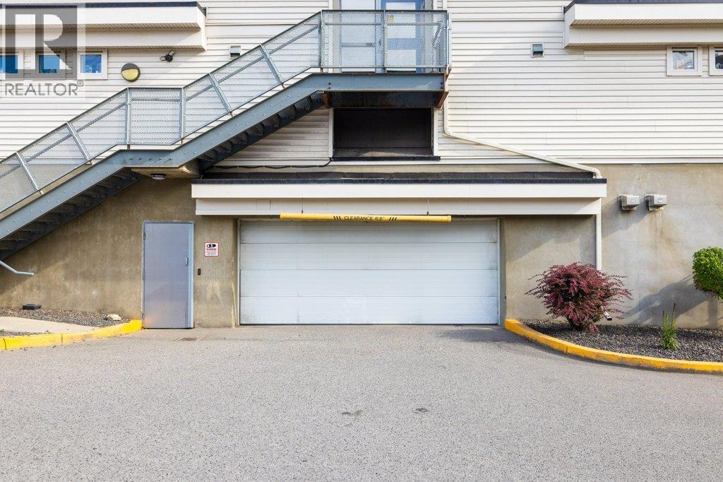 1479 Glenmore Road N Unit# 211