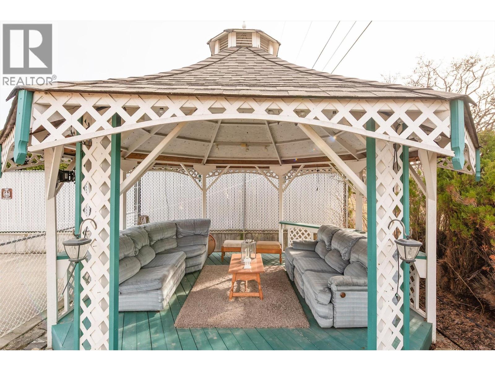 2547 Sexsmith Road