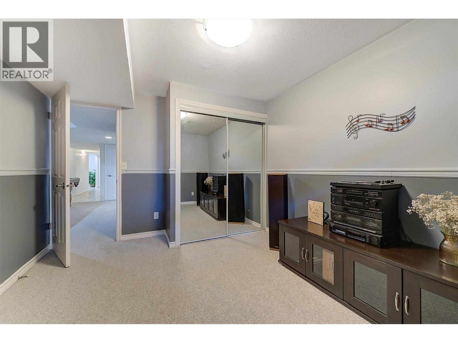 2547 Sexsmith Road
