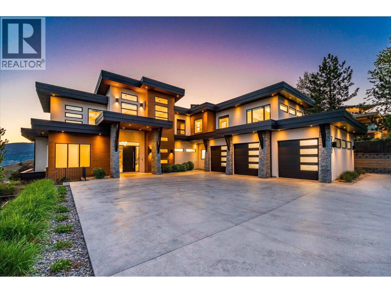 752 Highpointe Place