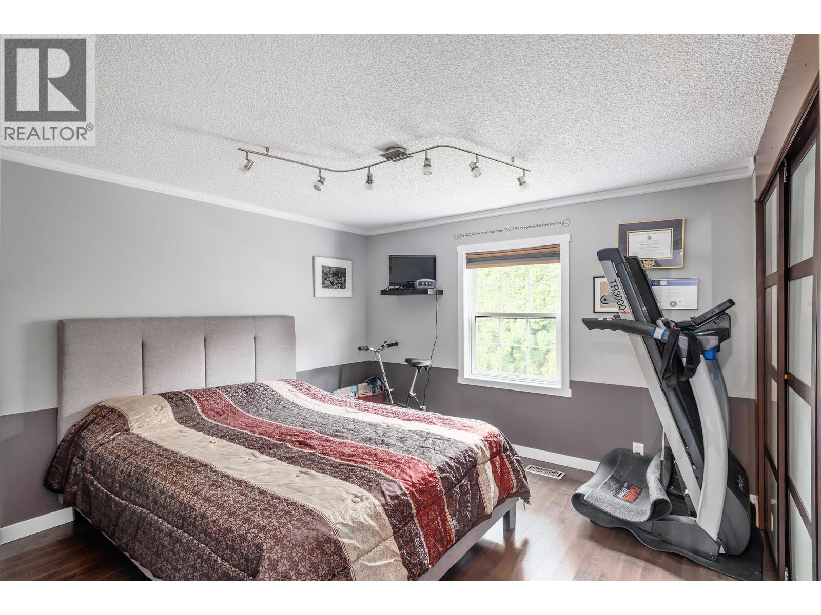 3381 Village Green Way Unit# 70