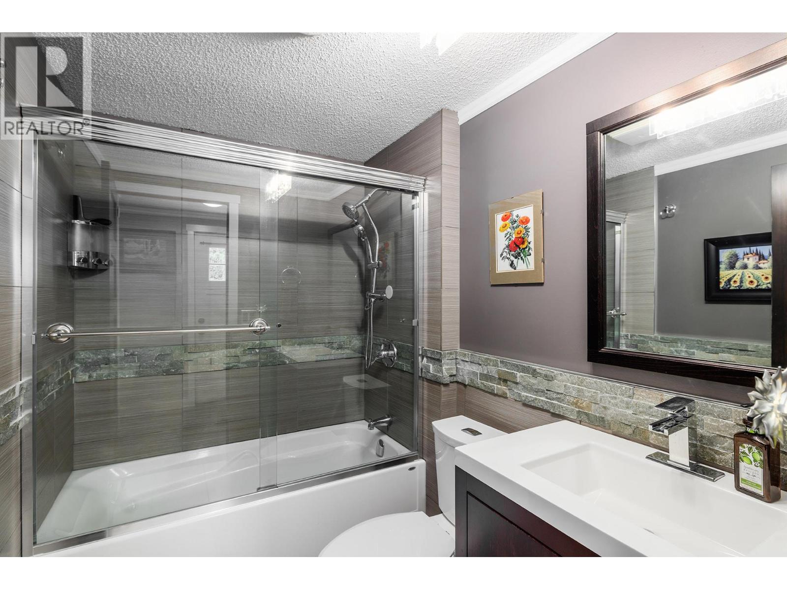 3381 Village Green Way Unit# 70