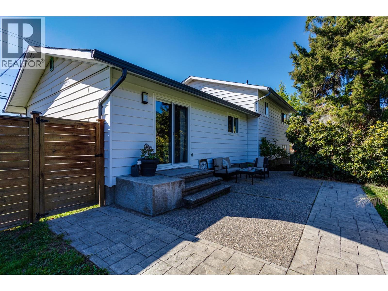 4445 Gordon Drive