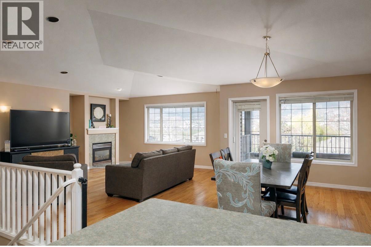 3512 Ridge Boulevard Unit# 6