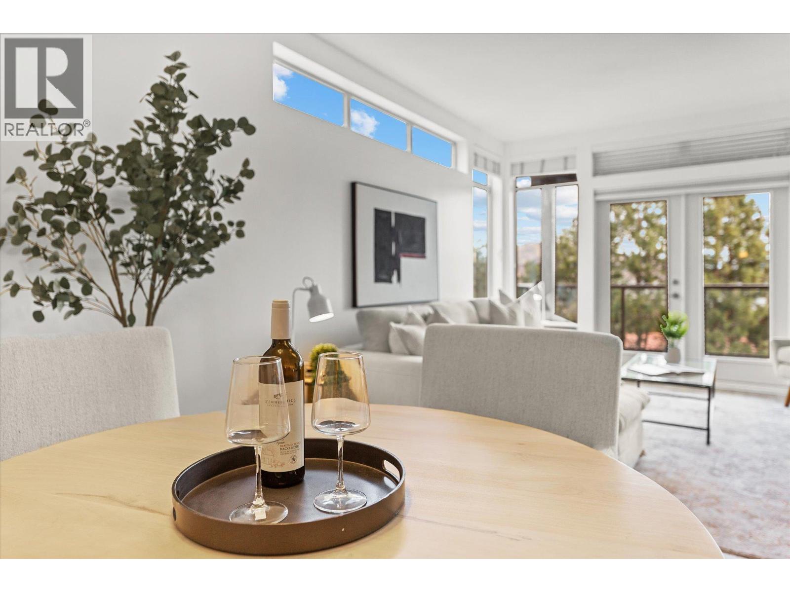 4205 Gellatly Road Unit# 305