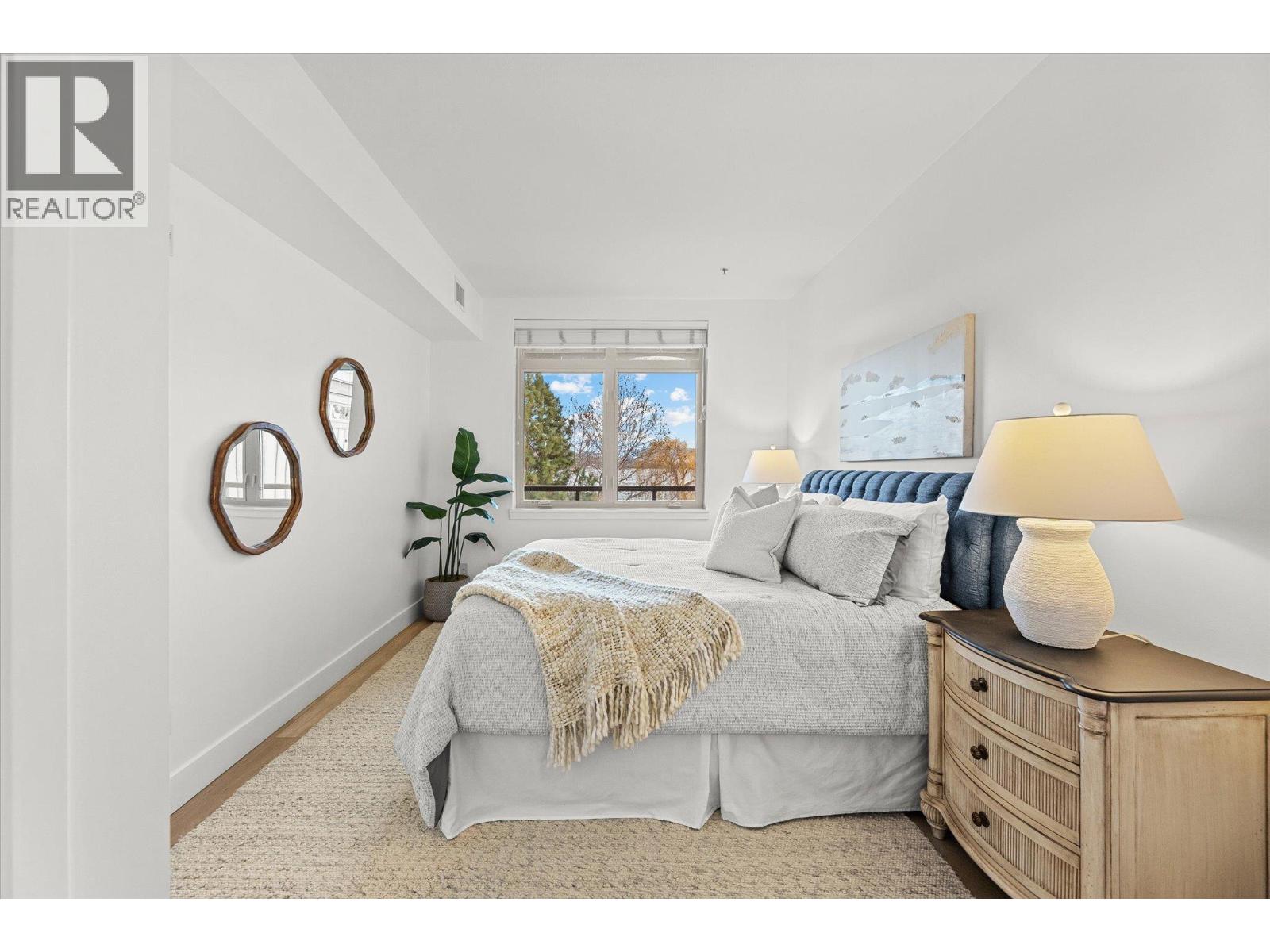4205 Gellatly Road Unit# 305