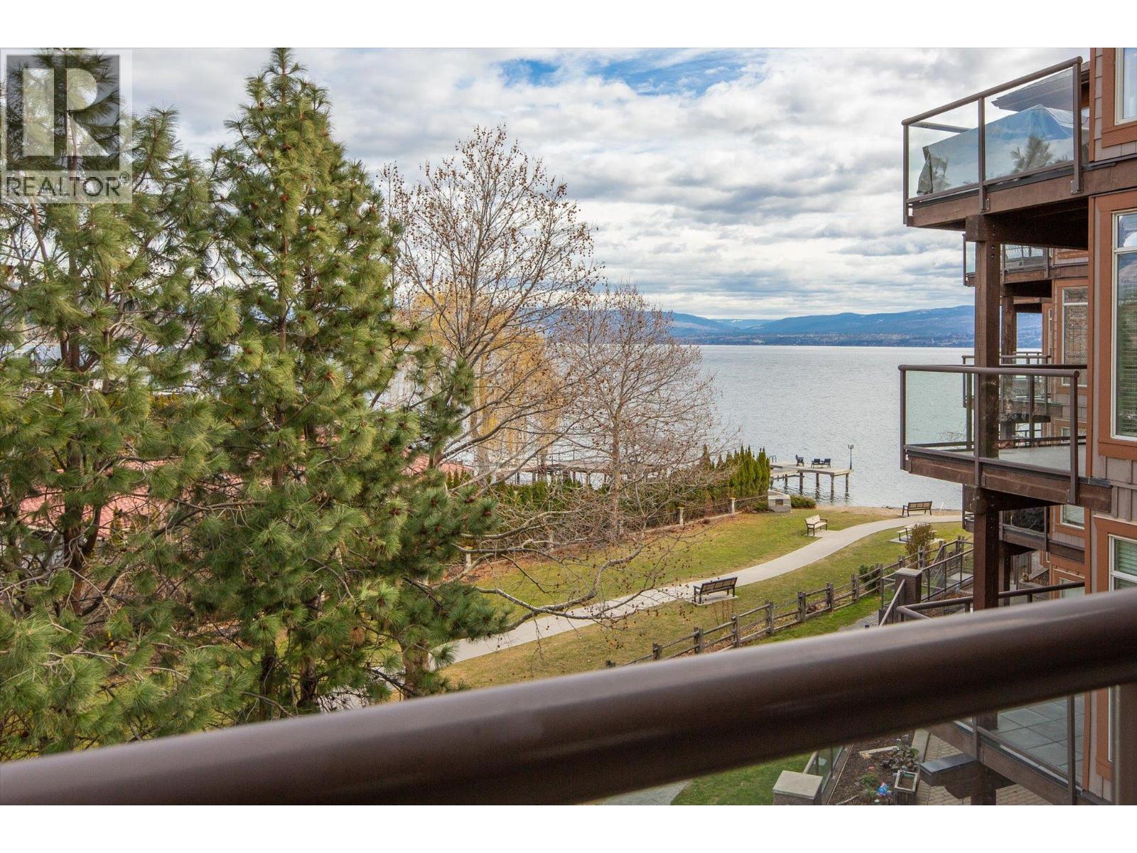 4205 Gellatly Road Unit# 305