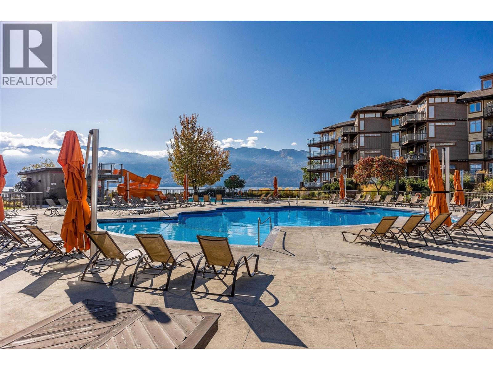 4205 Gellatly Road Unit# 305