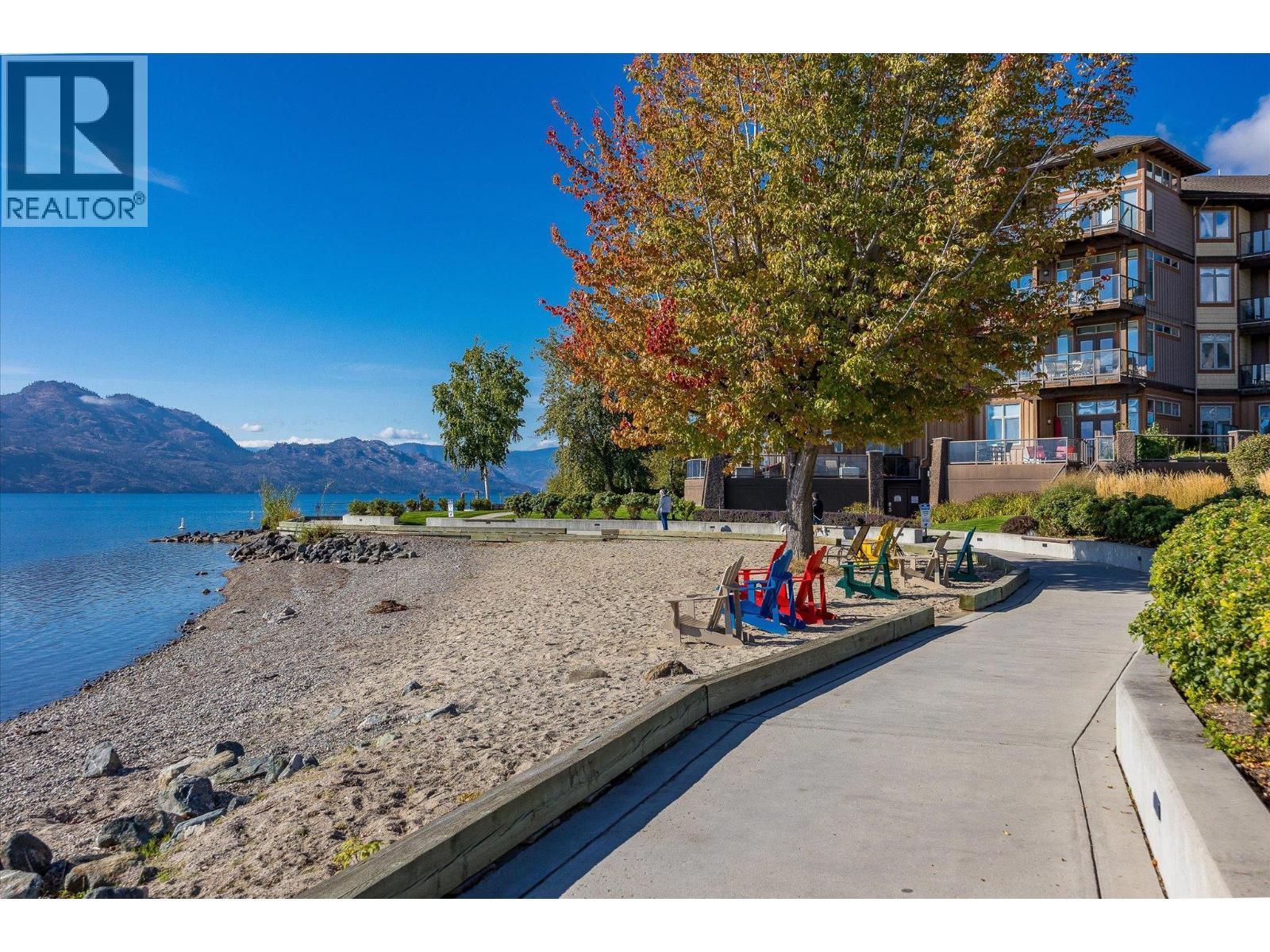 4205 Gellatly Road Unit# 305