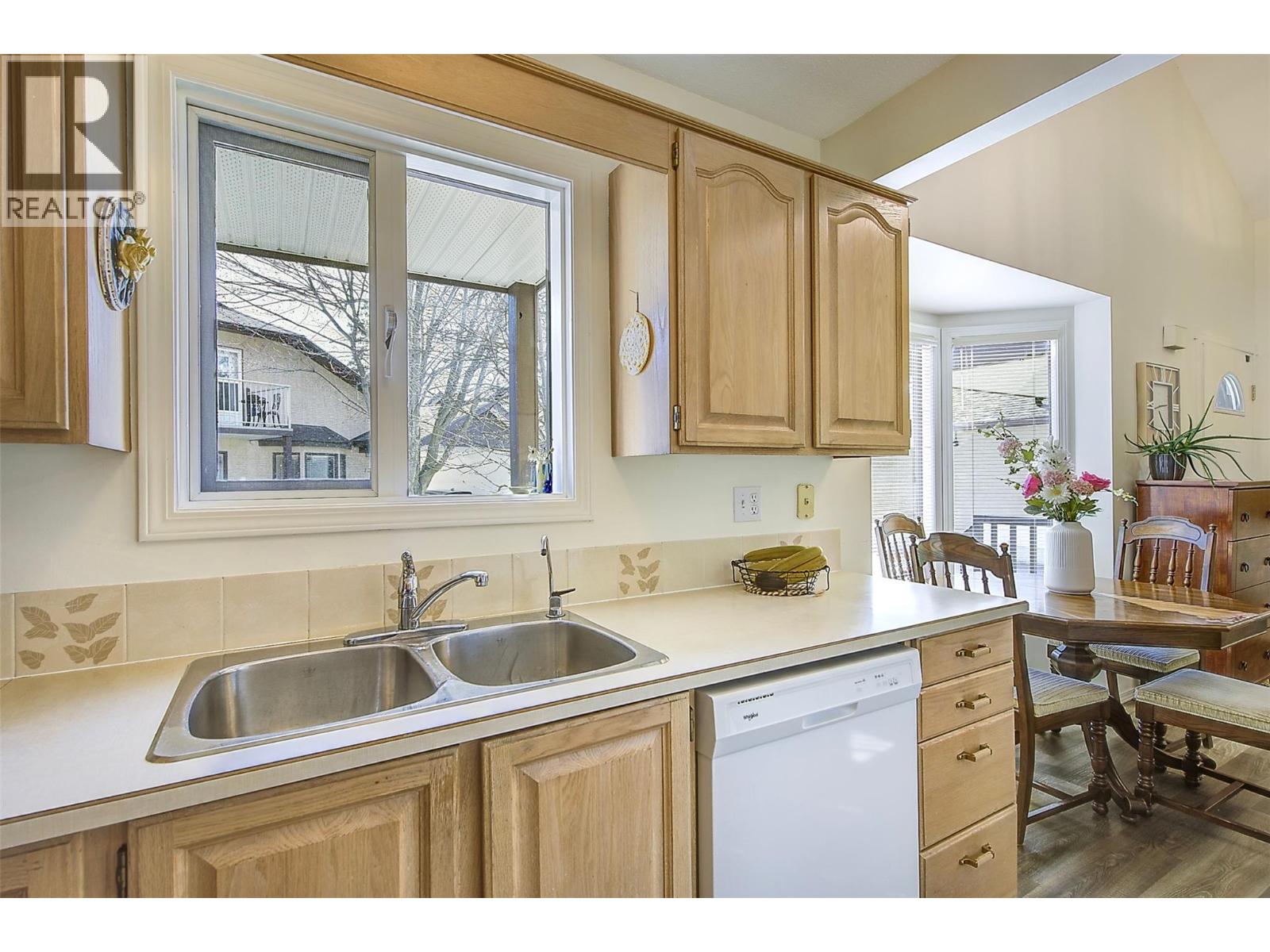 1855 Leckie Road Unit# 105