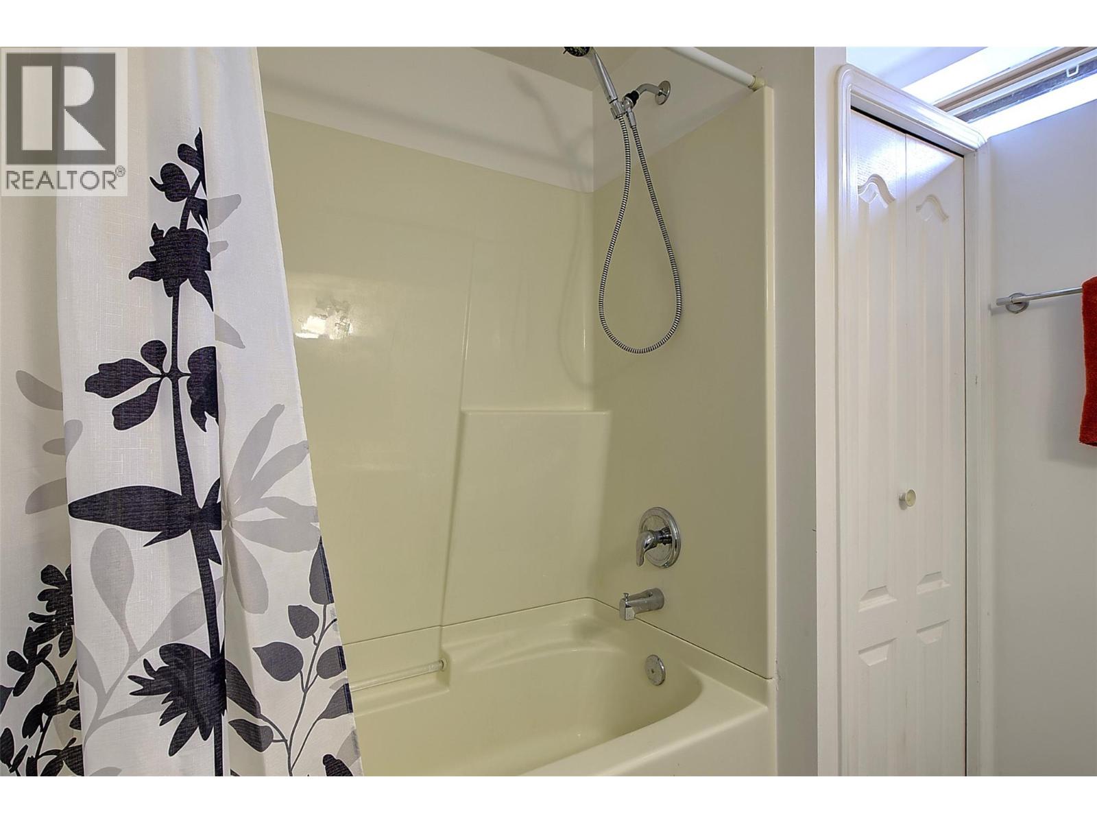 1855 Leckie Road Unit# 105