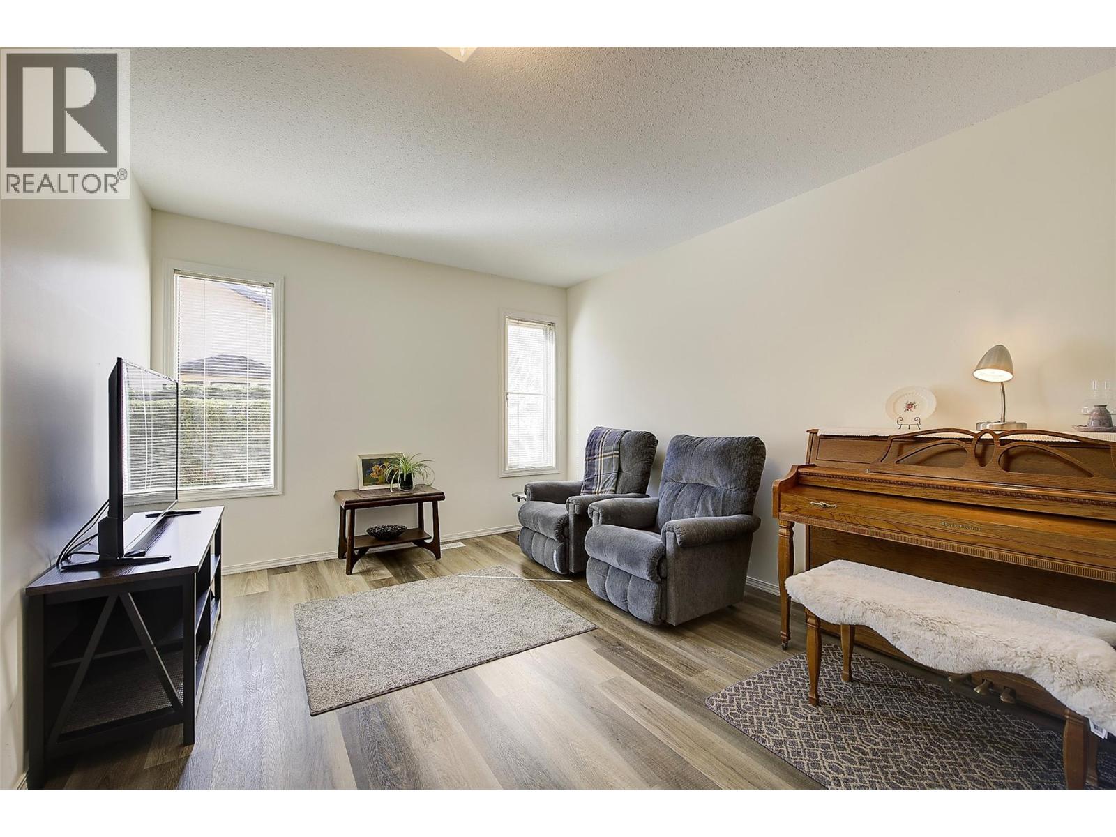 1855 Leckie Road Unit# 105