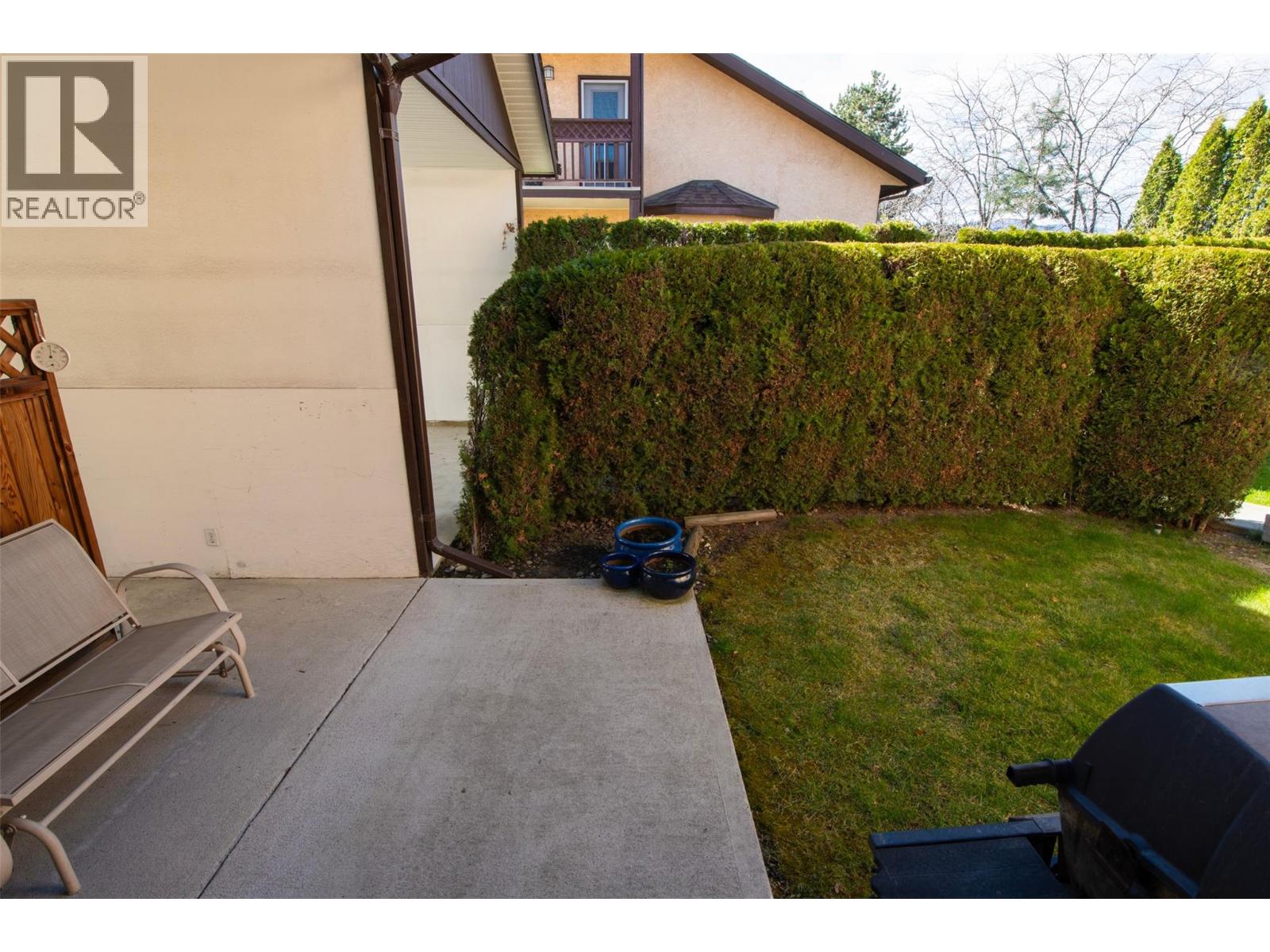 1855 Leckie Road Unit# 105