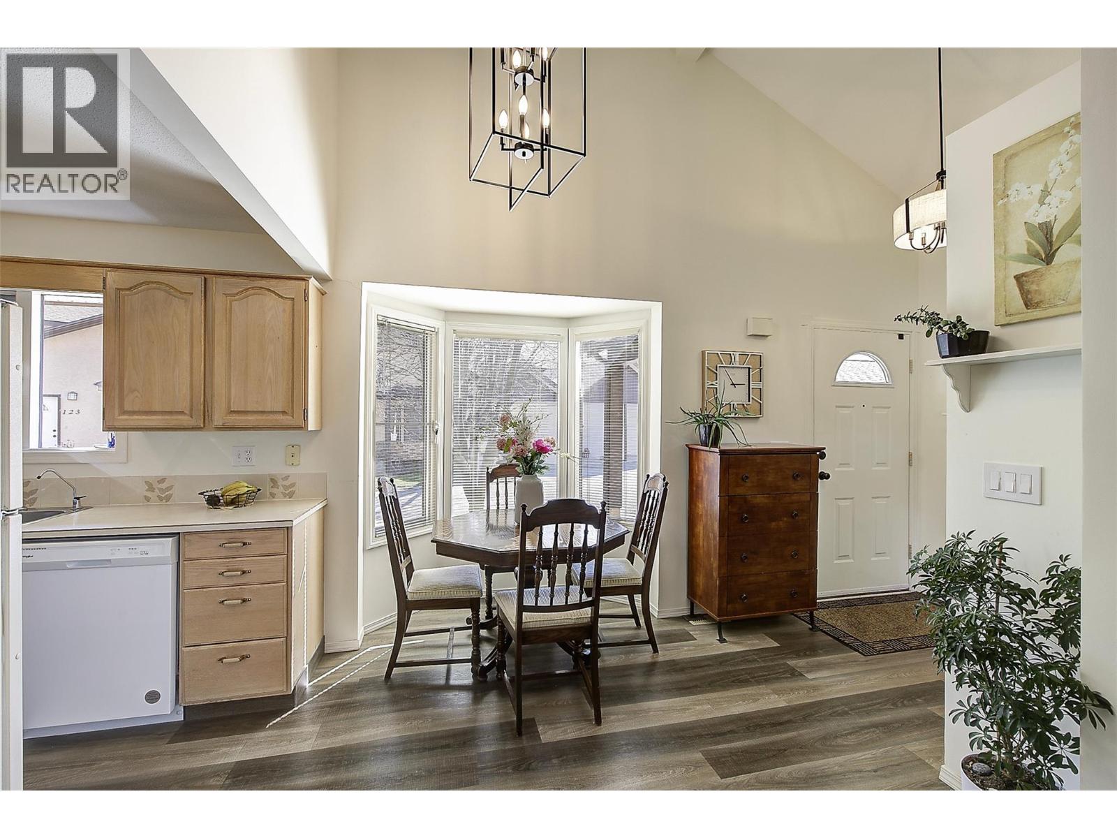 1855 Leckie Road Unit# 105
