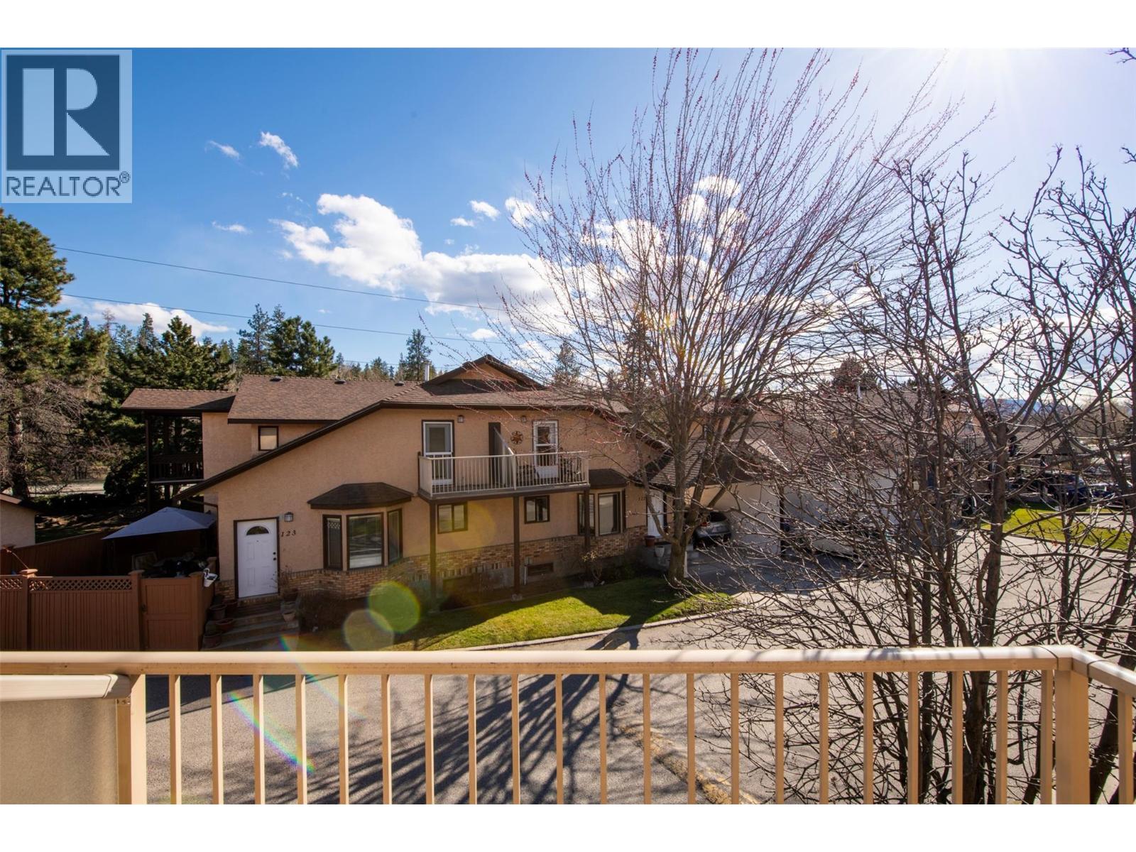 1855 Leckie Road Unit# 105