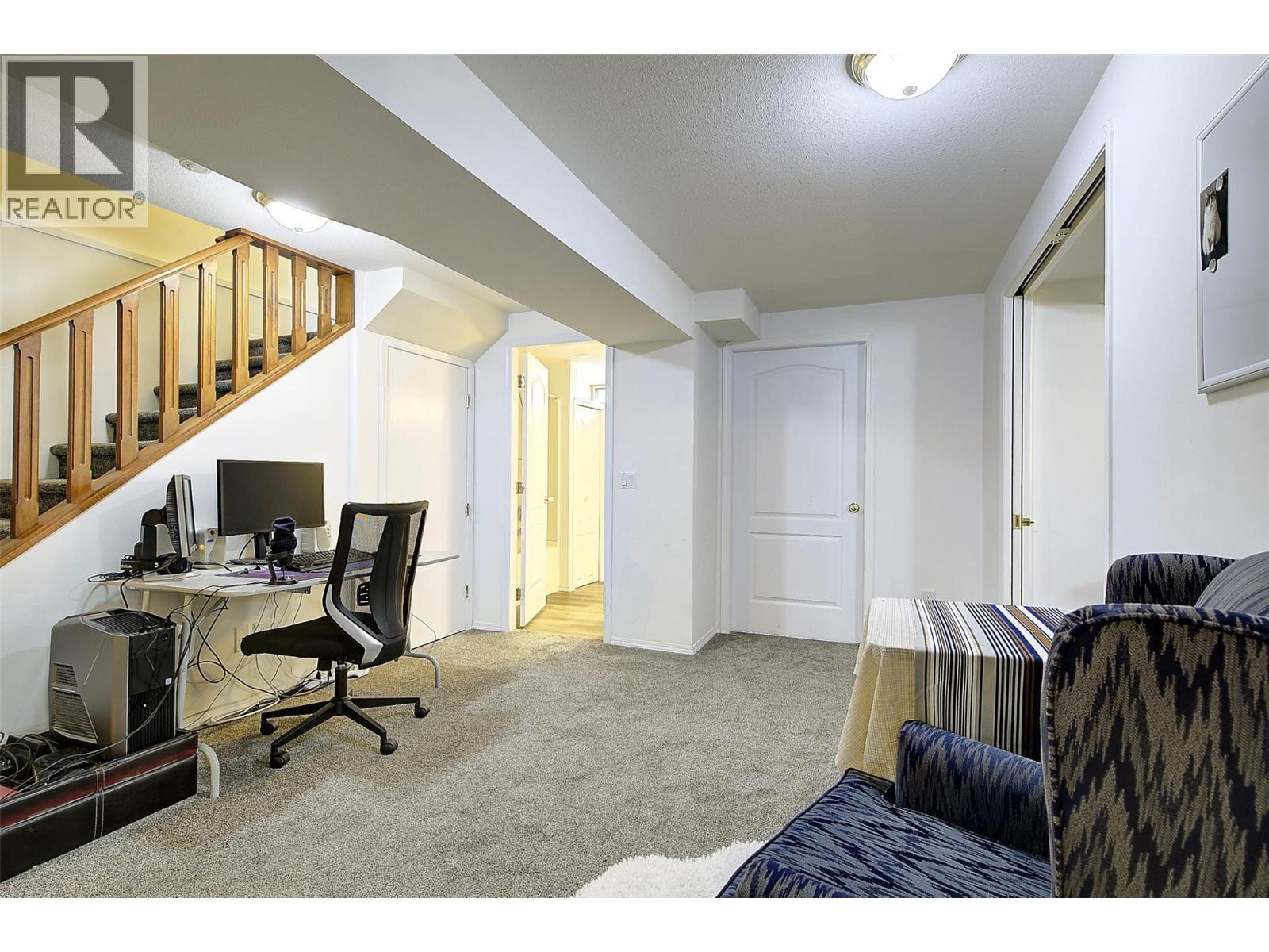 1855 Leckie Road Unit# 105